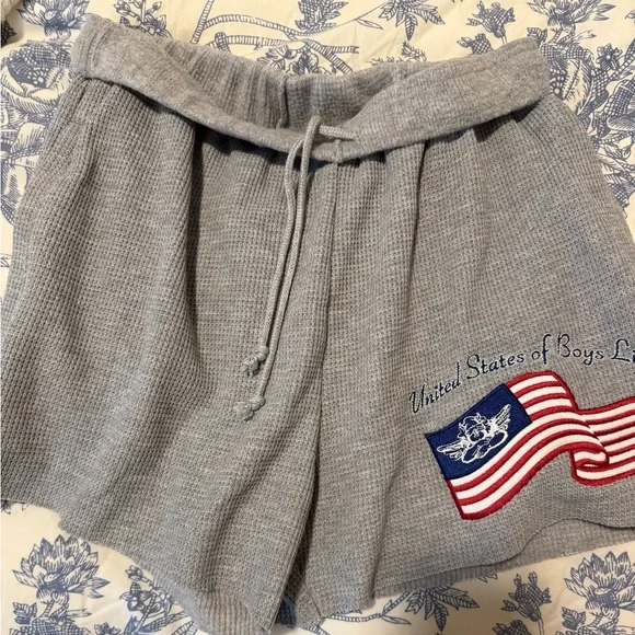 Boys Lie Sweat shorts Size Small! - Picture 1 of 7